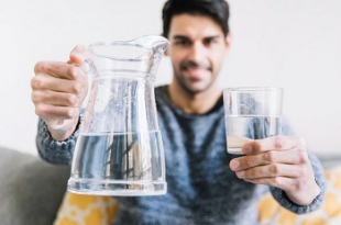 Minum Air Dingin vs Air Panas