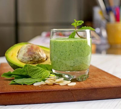 Diet Keto Smoothie Hijau