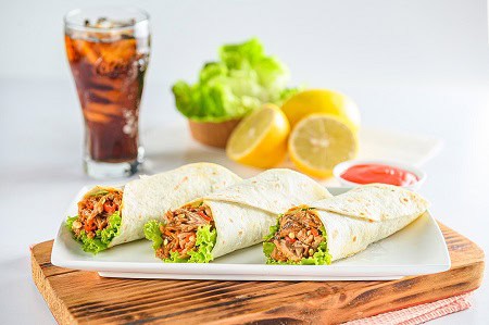 Tuna Salad Wrap Daun Selada